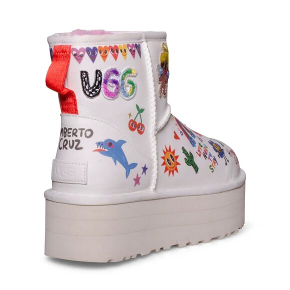 NEW. UGG SKETCH BOOTS - Picture 2 of 3